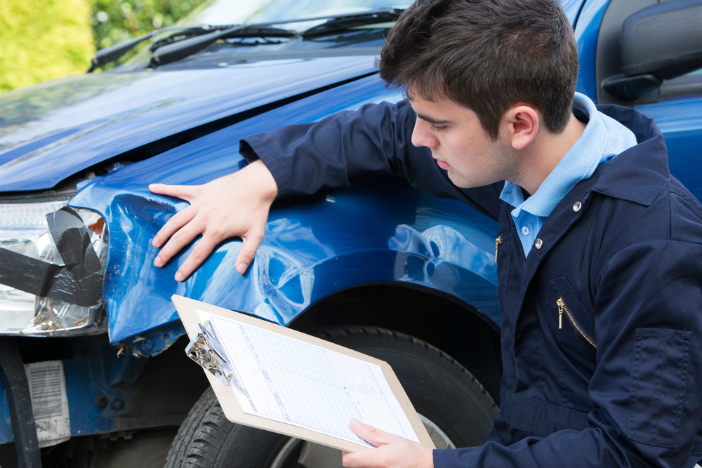 should ispeak with insurance adjuster car accident